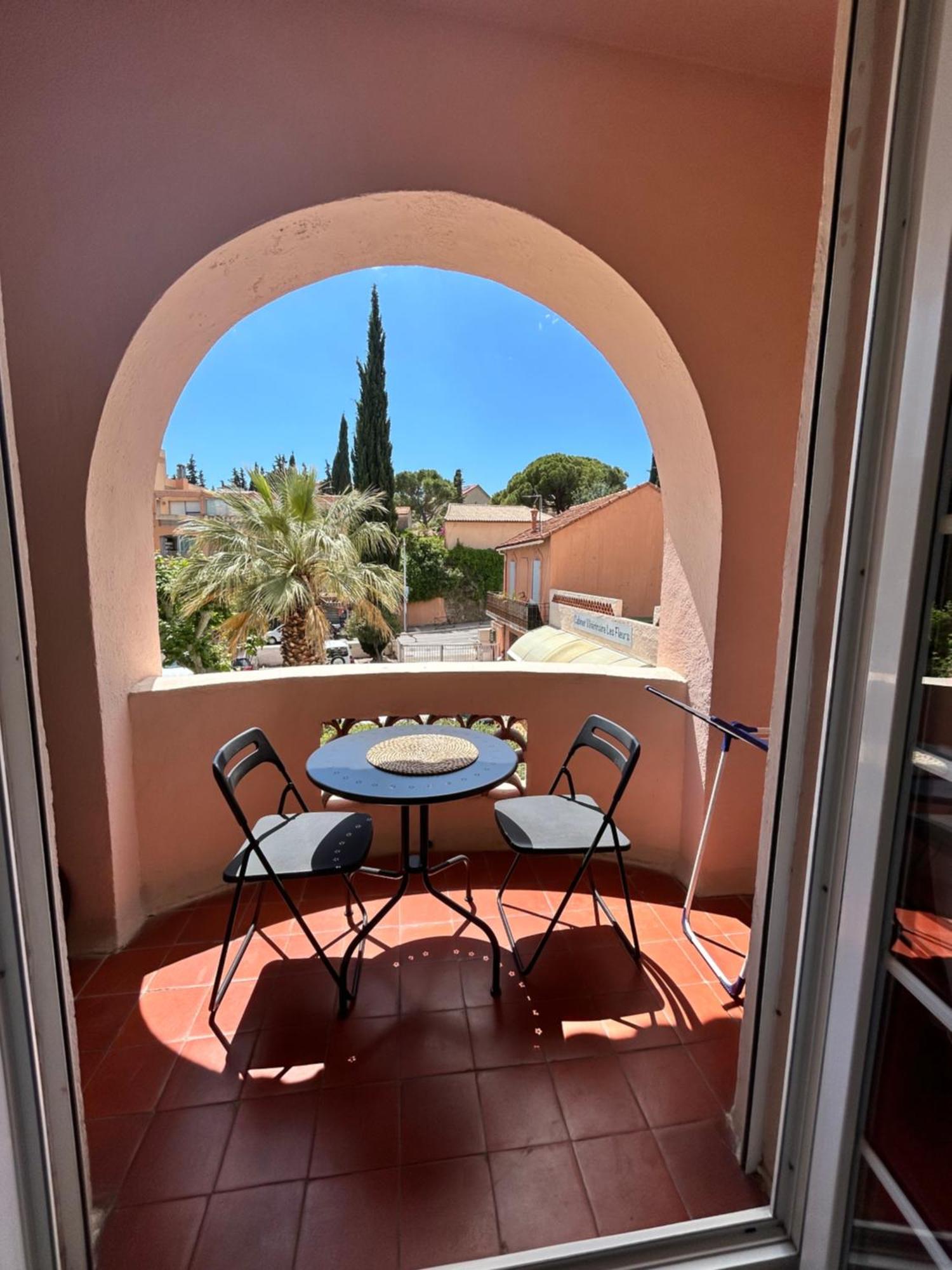 Studio Avec Grand Balcon- Residence De Caractere Bandol Exterior foto